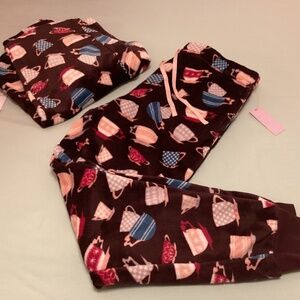 Joyspun pajama joggers, set of 2, new with tags.